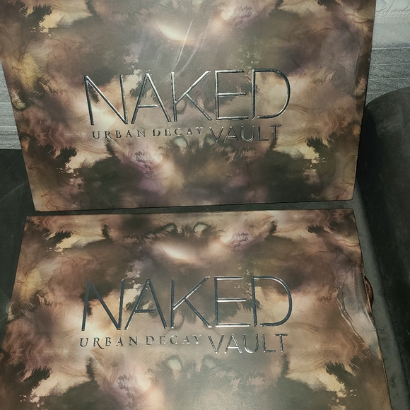 Urban Decay Naked Vault Limited Edition - Picture 2 of 2